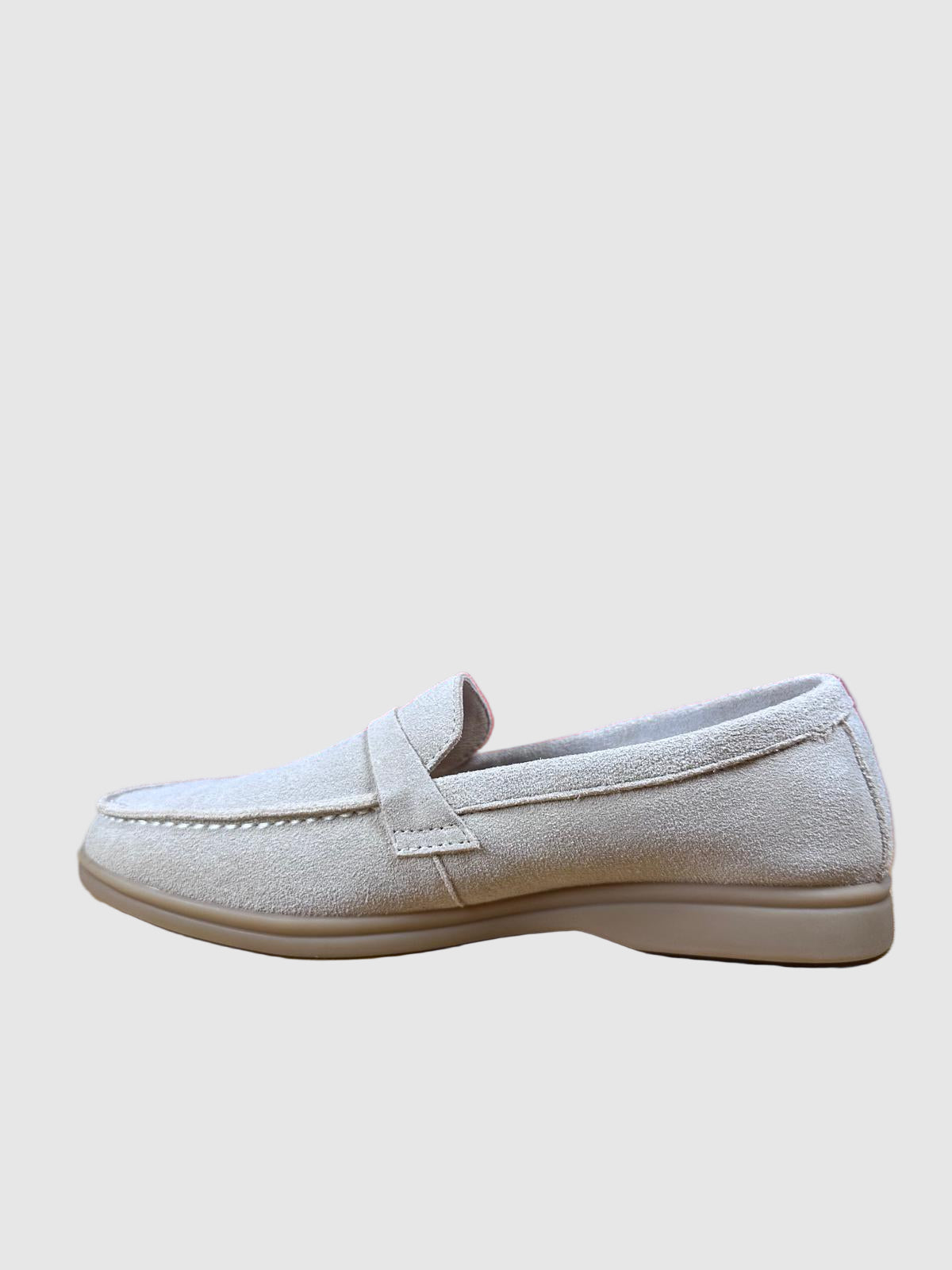 Cambridge Classic - Beige Suede Loafer